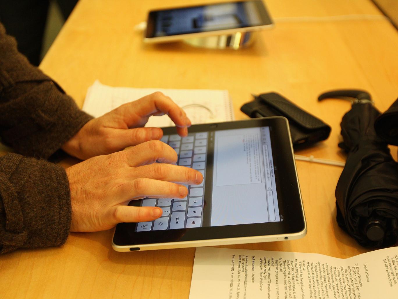 Fjala e parë me të cilën nuk duhet të nisni kurrë një e-mail