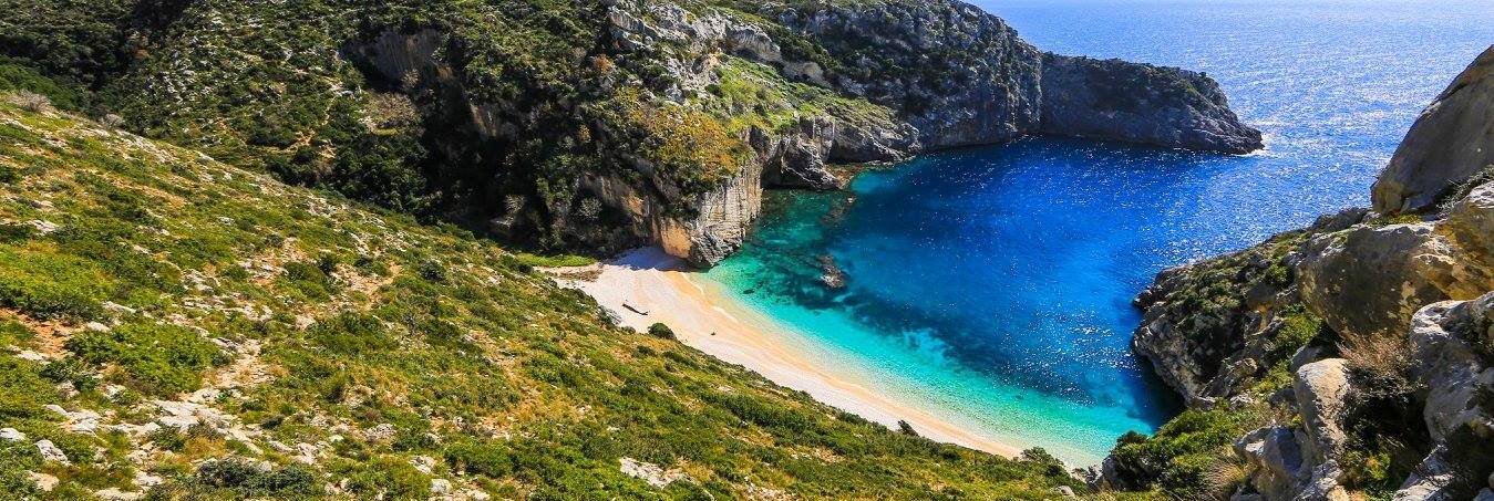 20 plazhet e virgjëra të Shqipërisë që duhet t’i vizitoni këtë verë