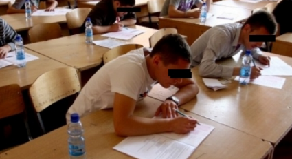 Maturantë, ja përgjigjet e provimit të matematikës