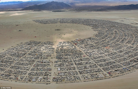 Ja si duket “qyteti” i përkohshëm, shtëpinë janë ngritur vetëm për pak ditë