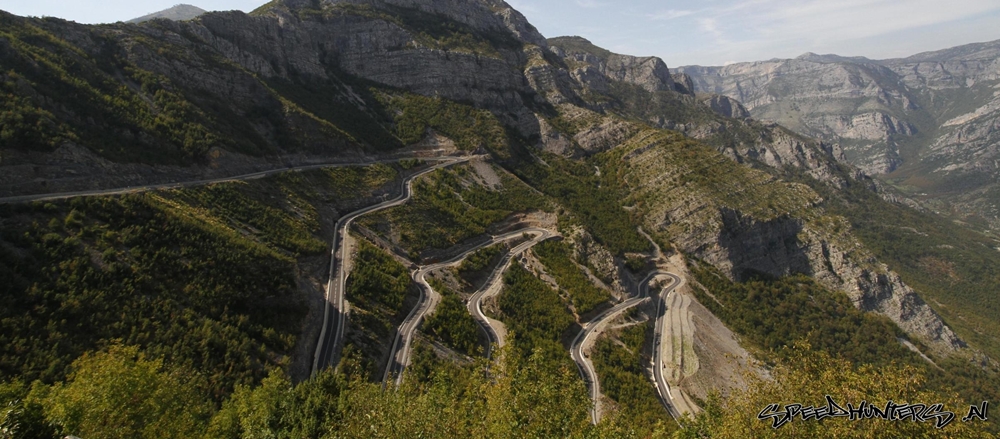 Një udhëtim drejt parajsës, njihuni me rrugën për në Vermosh