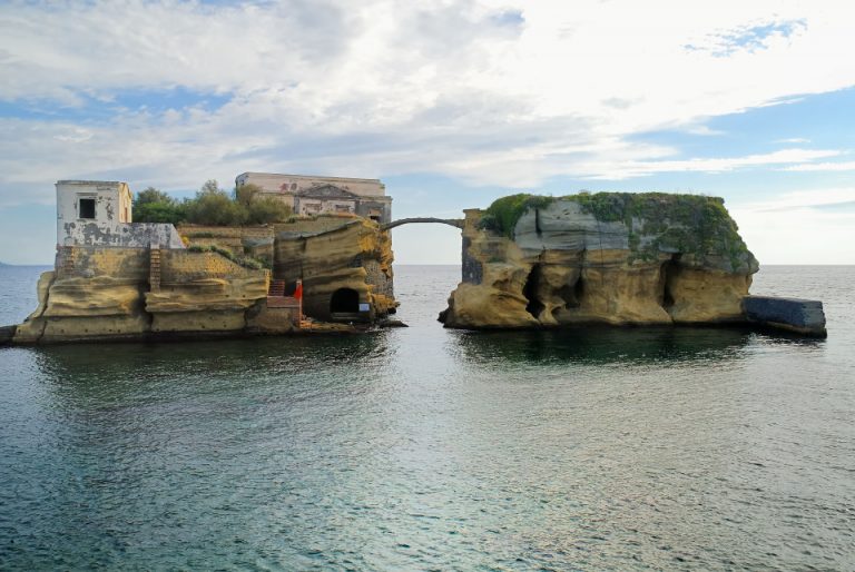 Ishulli i mallkuar ku pronarët vdesin në mënyrë misterioze