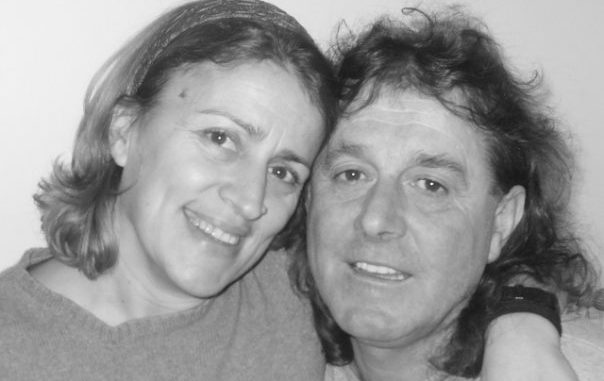 Aleksandër Gjoka takohet me gruan vetëm për festa, e vërteta e martesës së tyre