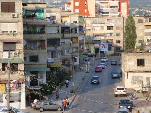 Tenton të vrasë veten, djali nga Tirana e pëson si mos më keq
