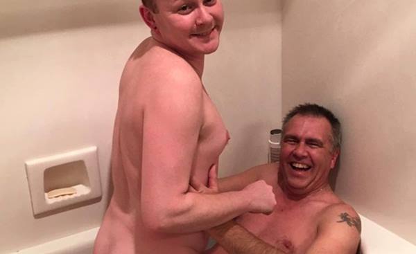 Postuan një foto që e menduan qesharake, por i degjeneruan me komente