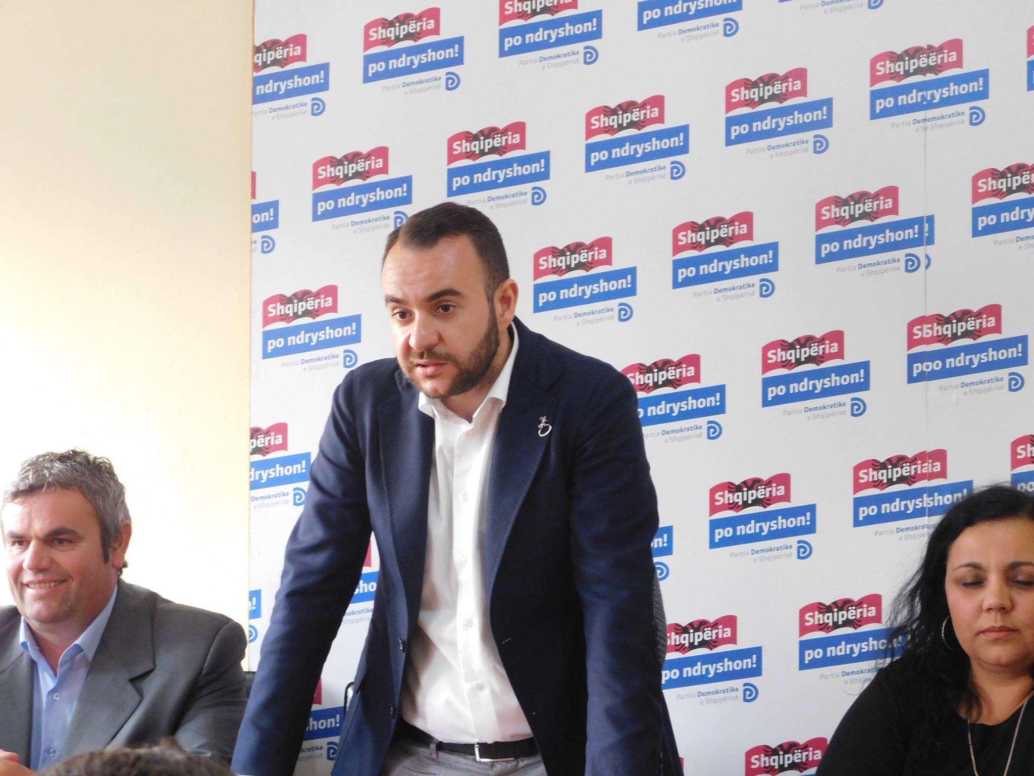 Djali i Fahri Balliut shokon me premtimin e tij: Në 26 Qershor zgjohemi me një diell demokratik