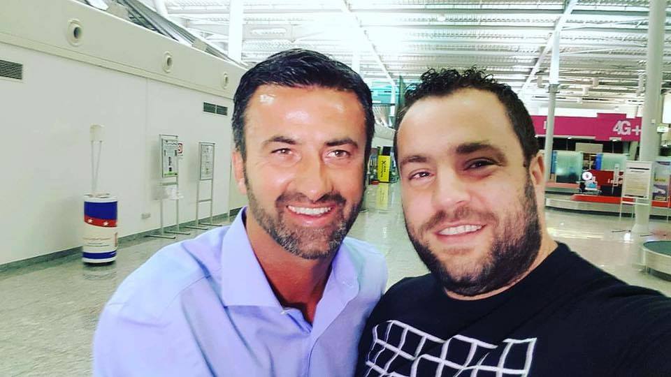 Mbërrin në Rinas trajneri i ri i kombëtares, vetëm pak orë larg zyrtarizimit