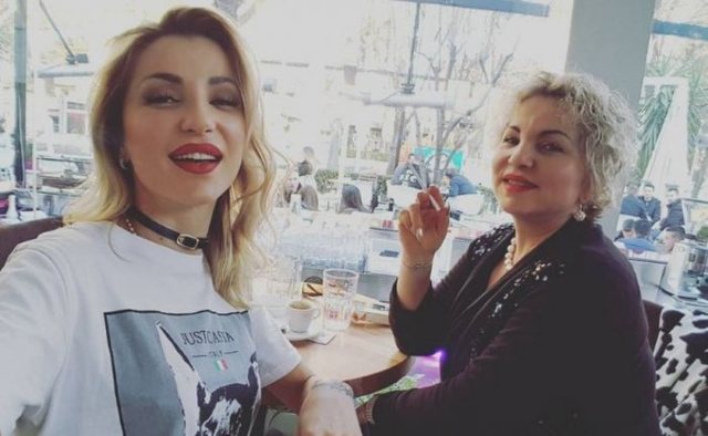 Ja kush është ish-bashkëshorti i Ritës, babai i Rozës që nuk u shfaq kurrë në ekrane