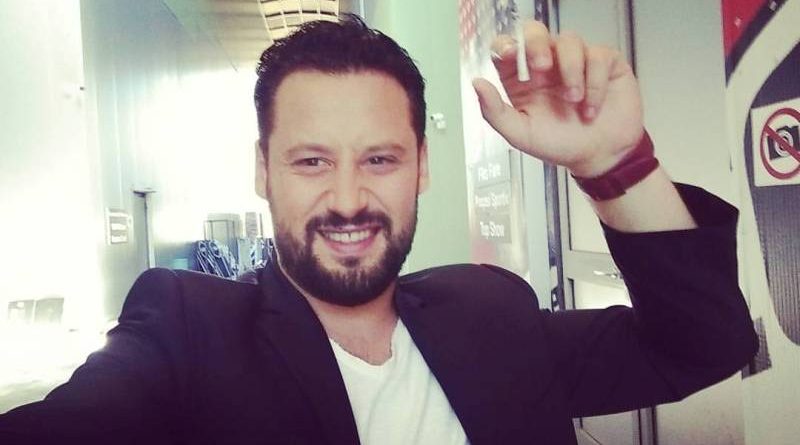 Pas puthjes hot flet njëri prej djemve: Jam dobësuar 12 kile duke bërë seks