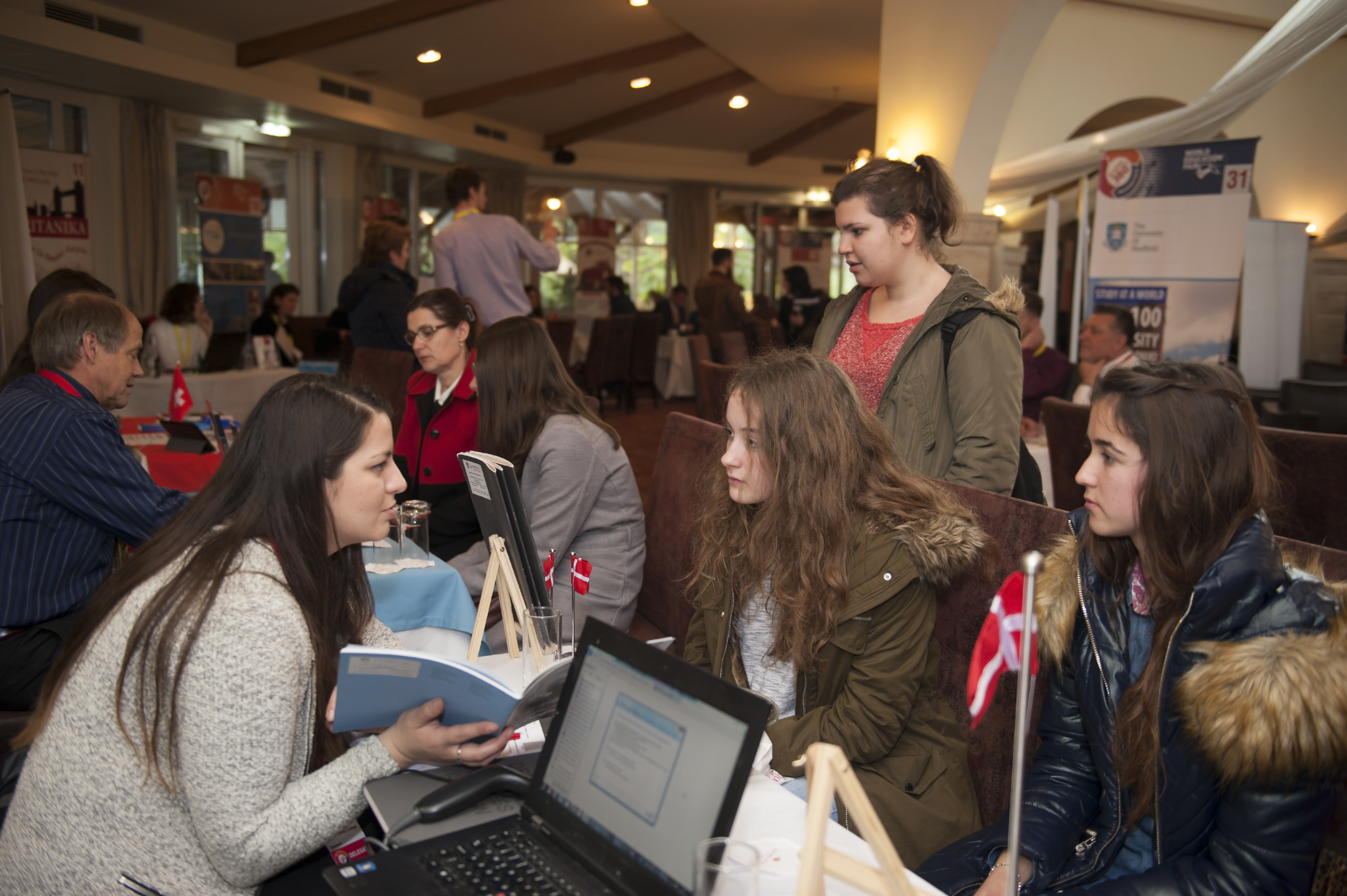 8 këshilla për jetën e re në Tiranë / Studentë të vitit të parë, këto duhet t’i dini patjetër