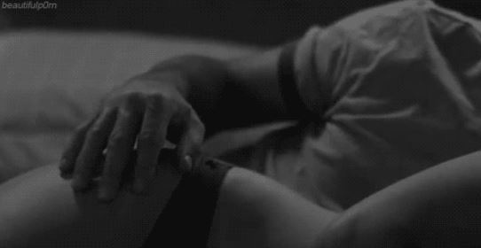 Këto janë pozicionet e preferuara në shtrat të çdo shenje astrologjike