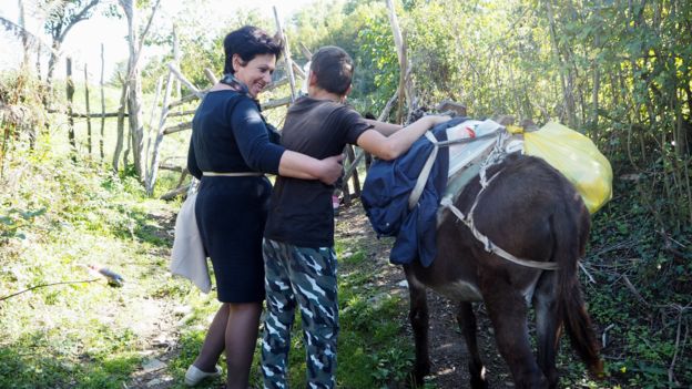 BBC i kushton reportazh gjakmarrjes në Shqipëri: Pjatë që serviret e ftohtë për fëmijët
