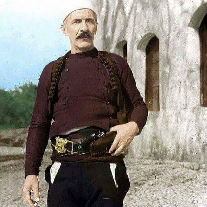 Befason studiuesi: Britanikët qeshin me këtë histori të Isa Boletinit, ja si qëndron e vërteta