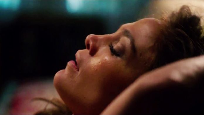 Jo vetëm mjekra, këto janë 15 veprimet dhe gjërat tek meshkujt që femra nuk mund t’i rezistojë