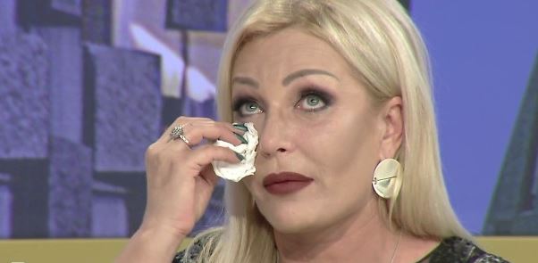 Këngëtarja shqiptare në zi, Maya humbet personin e shtrenjtë