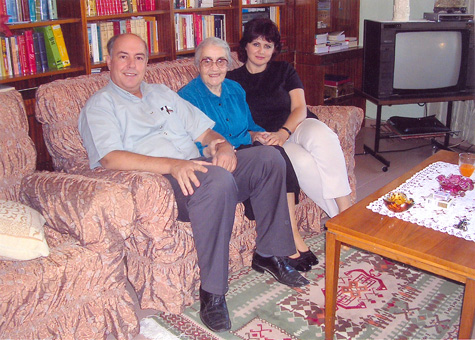 “Iliri do merrte pushtetin pas vdekjes së Enverit”, Teuta Hoxha i përgjigjet kunatës Liliana