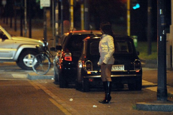 Historia e “Hirushes” që prostituohet në Tiranë: Familja donte të më vriste