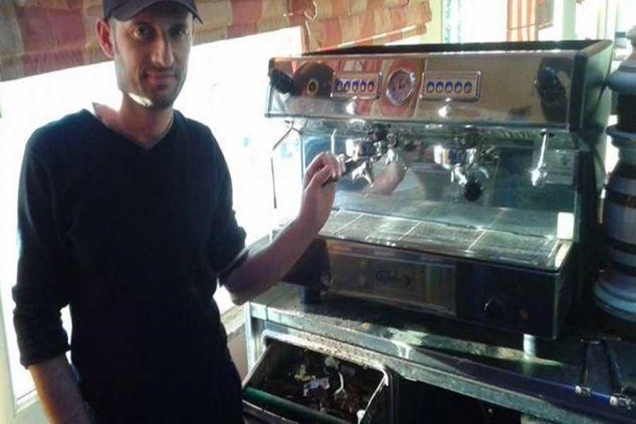 “Një histori Hirusheje”/Kush është Zamiri, banakieri që do bëhet drejtor Hipoteke në Shkodër