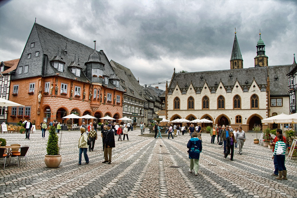 “Harem” në shtëpi me dy djem të rinj, 34 vjeçarja shqiptare vritet në mënyrë misterioze
