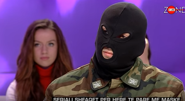 Rikthehet Seriali, ja kujt ia dedikon këngën e re