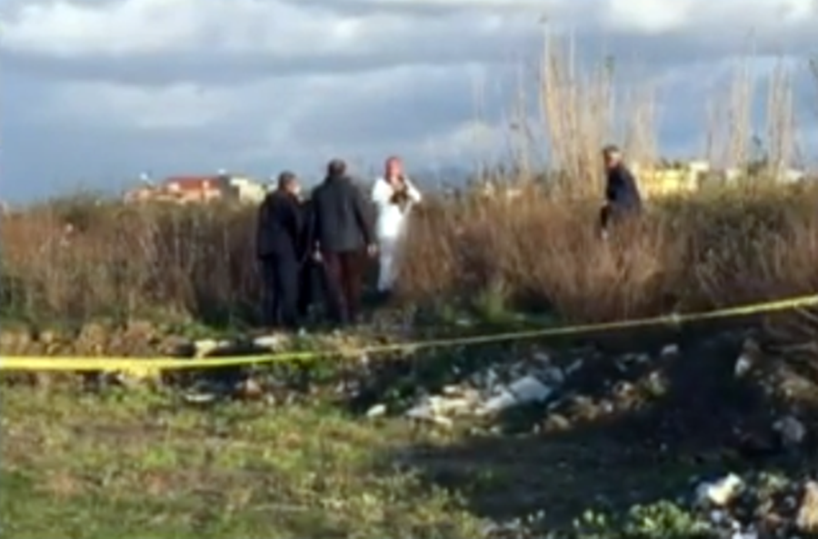 Vrau shokun, flet fjeraku: Isha i dehur, e groposa