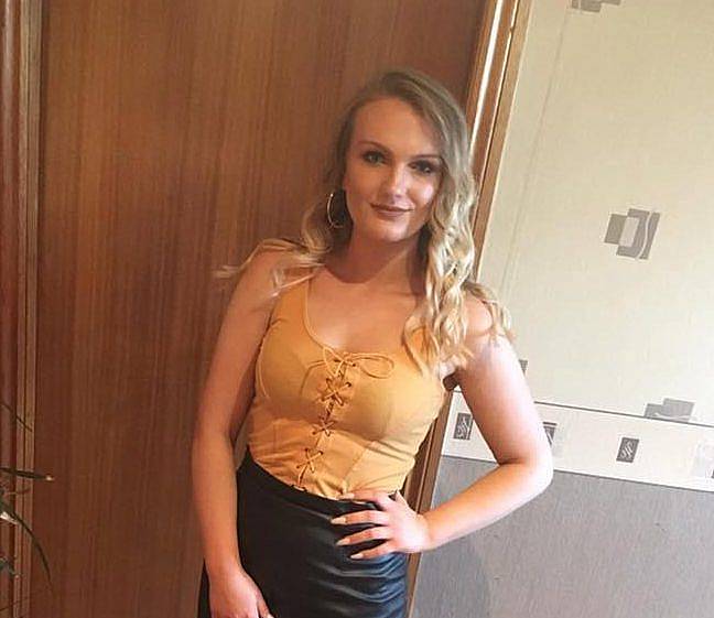 32 vjeçari mbyt gjatë seksit bukuroshen që takoi në stacion