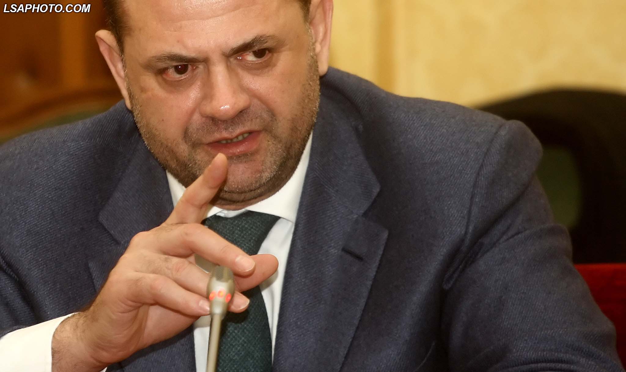 “Shpërthen” Tom Doshi pasi iu ndalua hyrja në SHBA: A jeni në terezi?! Unë s’kam patur frikë këtu, jo më…