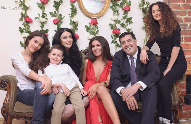 Vajza e deputetit shqiptar shpallet maturantja më e bukur  vitit