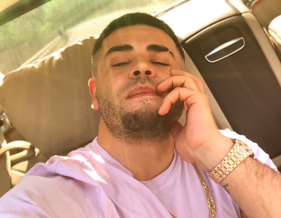 Noizy nxehet keq, shan nga nëna fansin