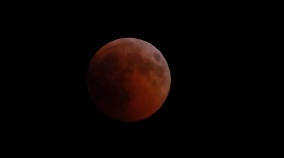 Eklipsi më i gjatë hënor, si u pa Hëna e Përgjakur nga toka shqiptare?