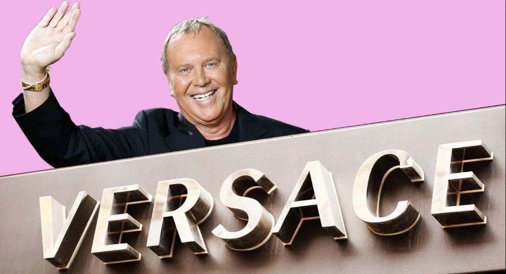Harrojeni Versacen/Pasi e bleu, Michael Kors do t’i ndryshojë edhe emrin kompanisë gjigante