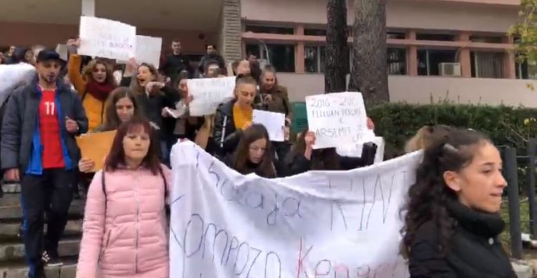 “Më mirë vonë se kurrë”, ngrihen më në fund studentët e Gjirokastrës