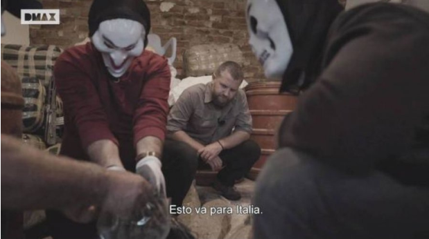 “Funksionojnë me kod nderi dhe hakmarrjeje”, gazetari investigativ futet në brendësi të mafias shqiptare