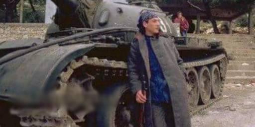 “Tmerri i Beratit”/ Altin Dardha, djaloshi që eliminoi 300 veta dhe bëri vetëgjyqësi për të atin e vrarë