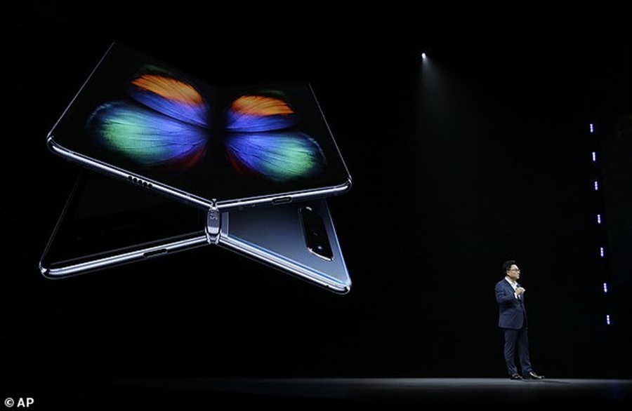 Samsung prezanton super smartfonin e palosshëm, por kushton sa “qimet e kokës”