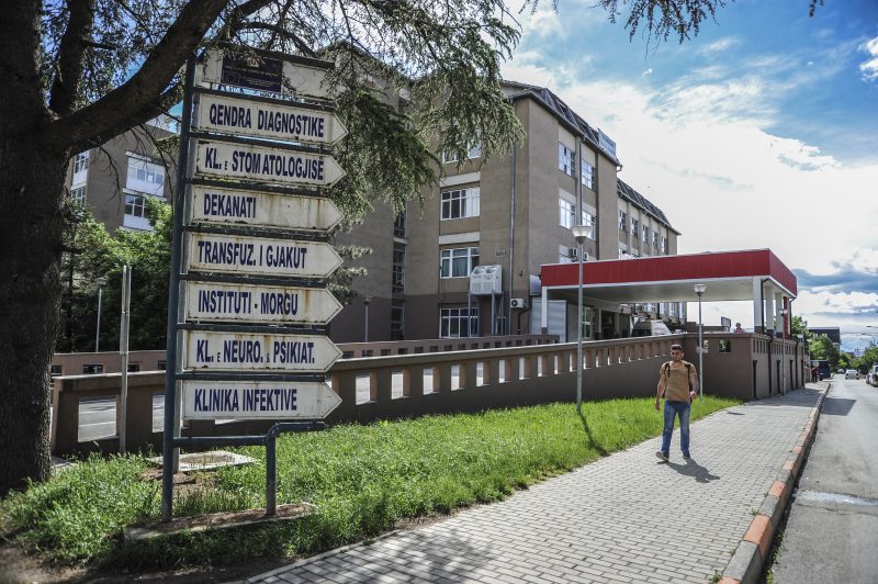 Pesë të vdekur nga gripi i derrit në Kosovë, paraqiten 11 raste të reja në klinikën infektive
