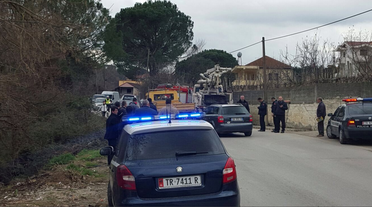 Makina e përplas fuqishëm, humb jetën 24-vjeçari