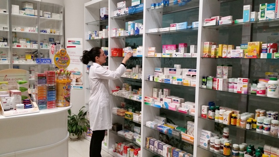 Eksodi i radhës, edhe farmacistët po largohen nga Shqipëria