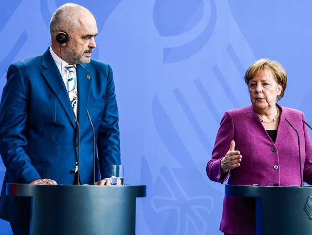 “Do të kishte dhënë dorëheqjen nëse administrat e saj…”/ Profesori i njohur krahason Ramën me Merkelin