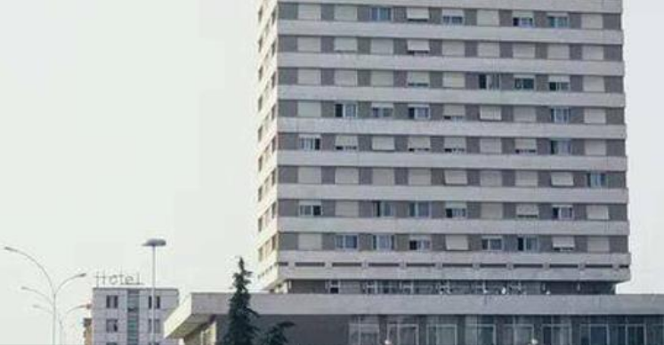 Historia e trishtë e kosovarit që u hodh nga kati i 14-të i Hotel Tirana pas presionit të Sigurimit të Shtetit