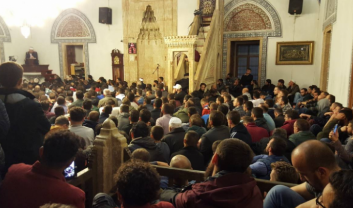 Xhamitë e Kosovës sot flasin me dashuri për shtetin