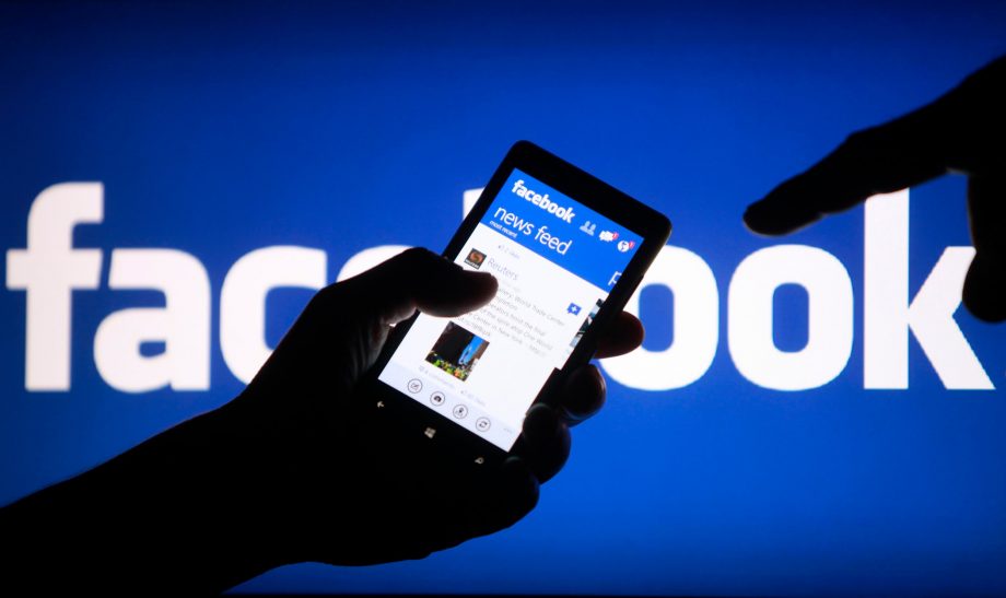 Facebook fshin një numër të madh llogarish, midis tyre dhe shqiptare/ Arsyeja do t’ju çudisë