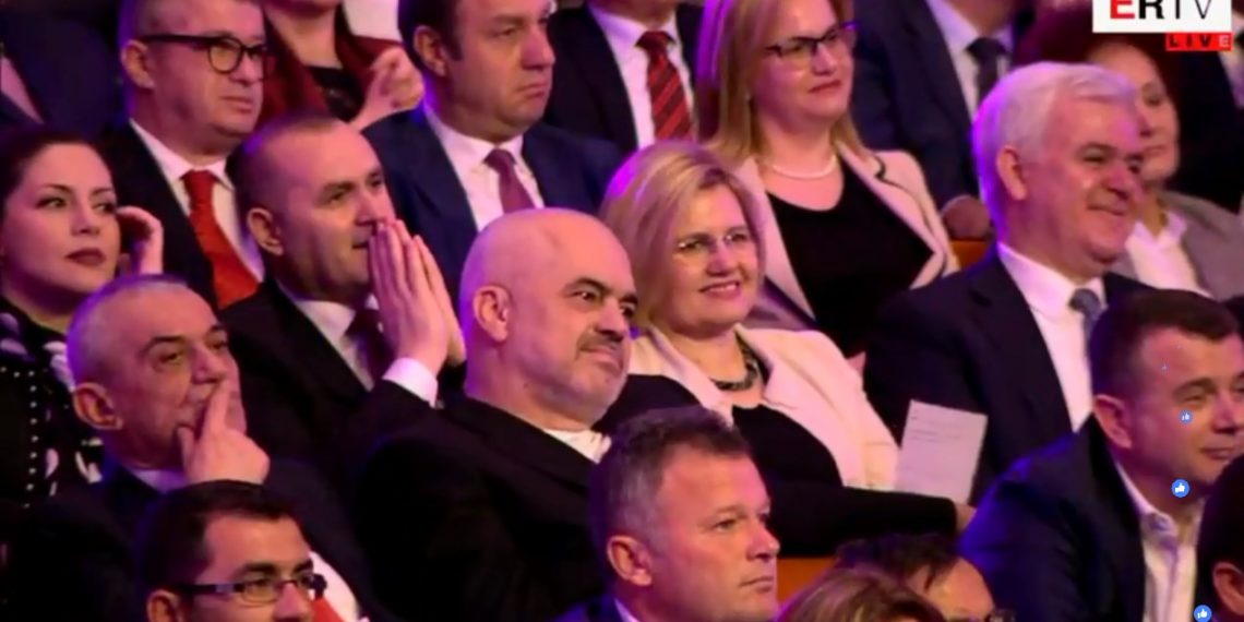 Lista VIP/ Aktorë, pedagogë e ish-ministra, këta janë 100 emrat që do kandidojnë për Këshillin Bashkiak të Tiranës