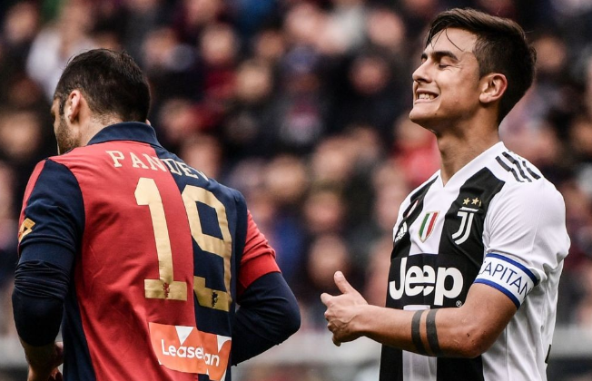 Mungoi Ronaldo, Genoa trondit Juventusin