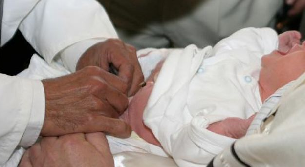 Prindërit mundohen ta bëjnë synet në shtëpi, humb jetën foshnja 5 muajsh