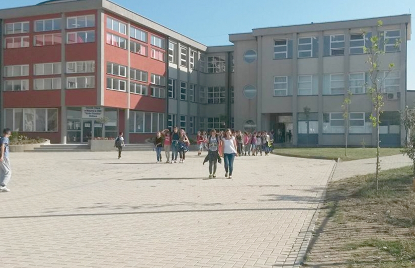Mësuesi nga Kosova rrah keq drejtorin e tij