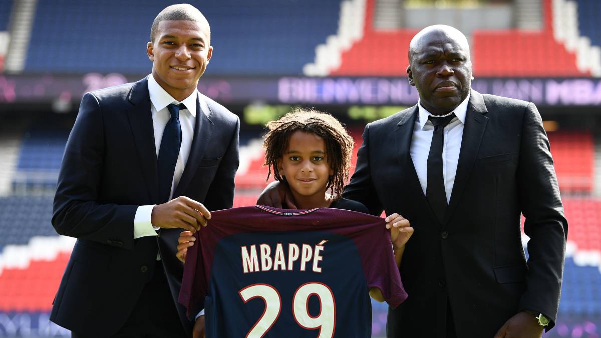 Vëllai i vogël i Mbappe bën hapin e rëndësishëm në karrierë