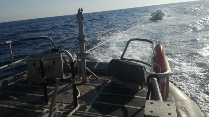 Shpëtohen dy peshkatarët në Vlorë, mbetën në det të hapur