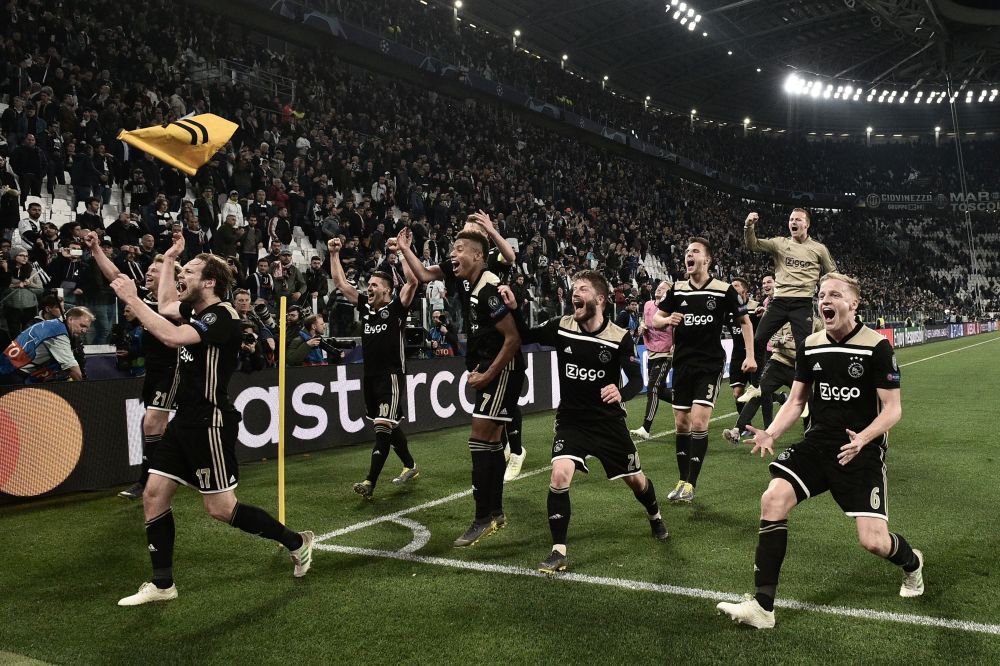 Çmenduri/ Nuk do e besoni sa ka kushtuar formacioni i Ajaxit që mundi Juventusin