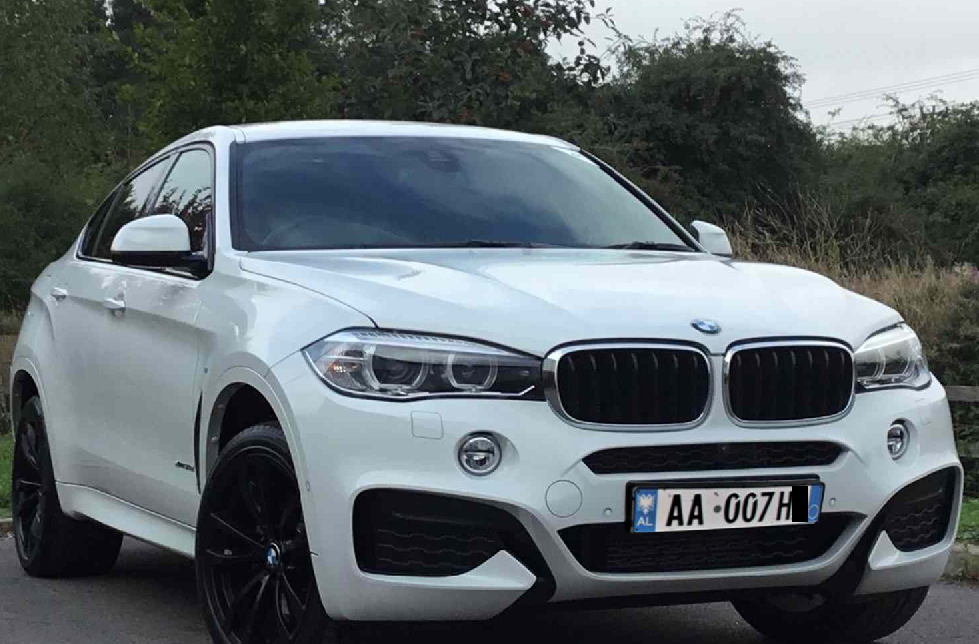 “007”/ Targa “të fortësh” në makina, si t’i merrni dhe sa duhet të paguani